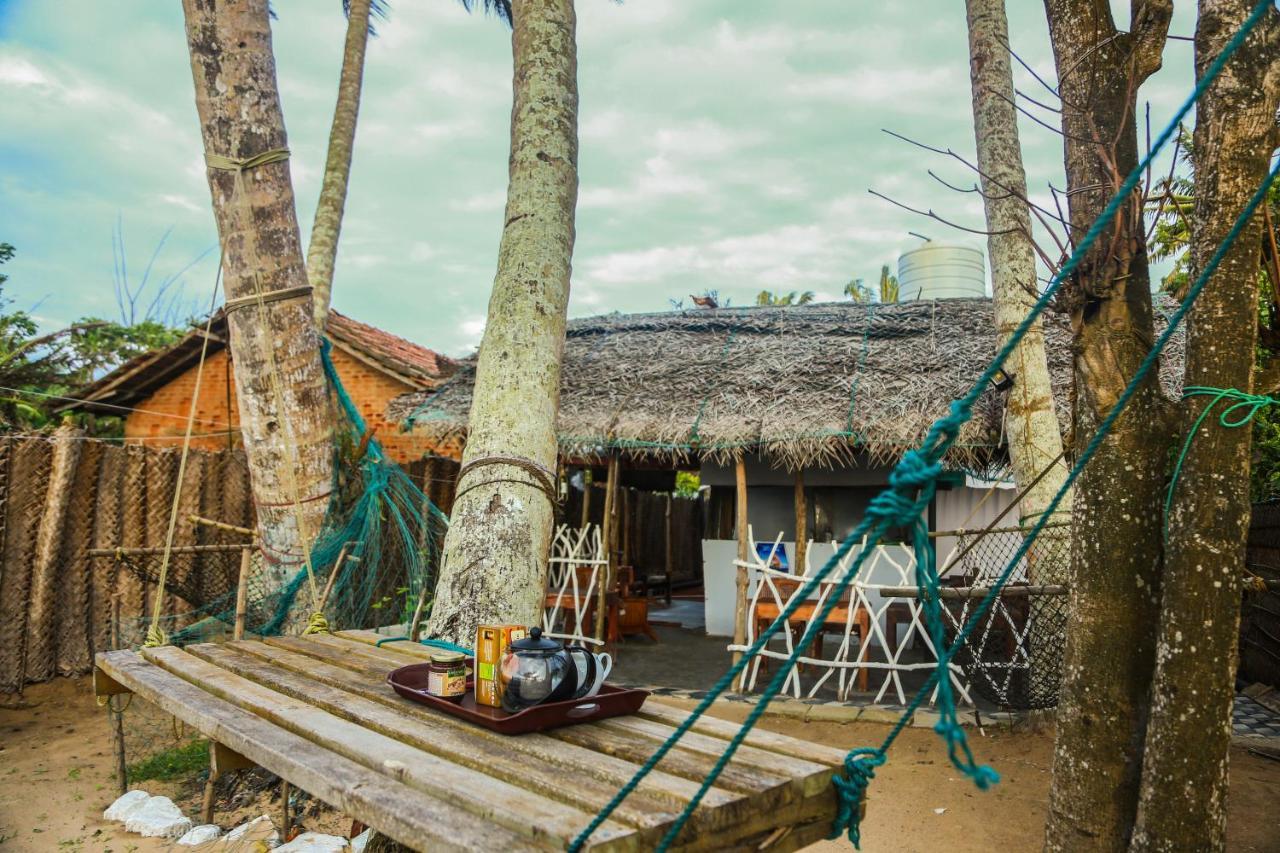 Sea Shine Beach Resort Мірісса Екстер'єр фото